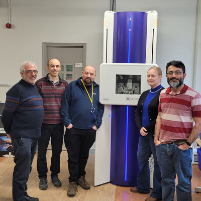 The interdisciplinary team with the new equipment
